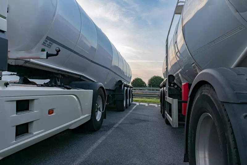 Trasporti per spedizioni di sostanze pericolose nazionali in Italia, Sicilia e Sardegna 