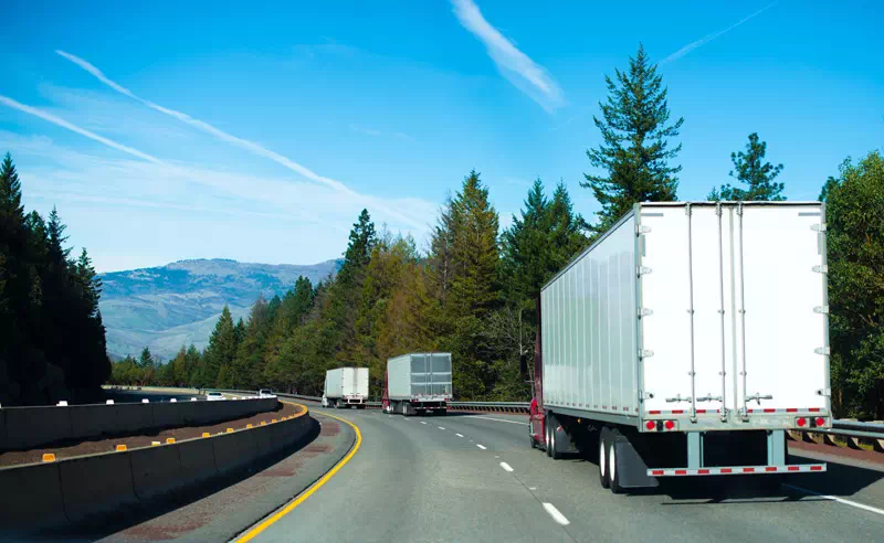 Trasporto-su-piu-camion-di-grandi-allestimenti-fieristici-per-eventi-in-tutta-Europa-e-Italia Trasporto su più camion di grandi allestimenti fieristici per eventi in tutta Europa e Italia